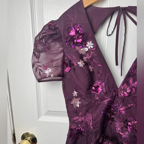 Helsi Floral Sequin Open Back Minidress Plum S - Picture 5 of 9